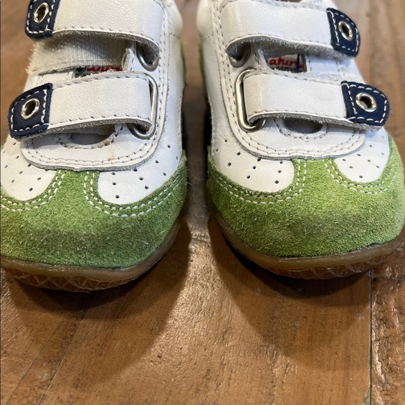 Naturino green suede leather hook and loop sneakers trainers US 5-5.5 toddler - Picture 3 of 9
